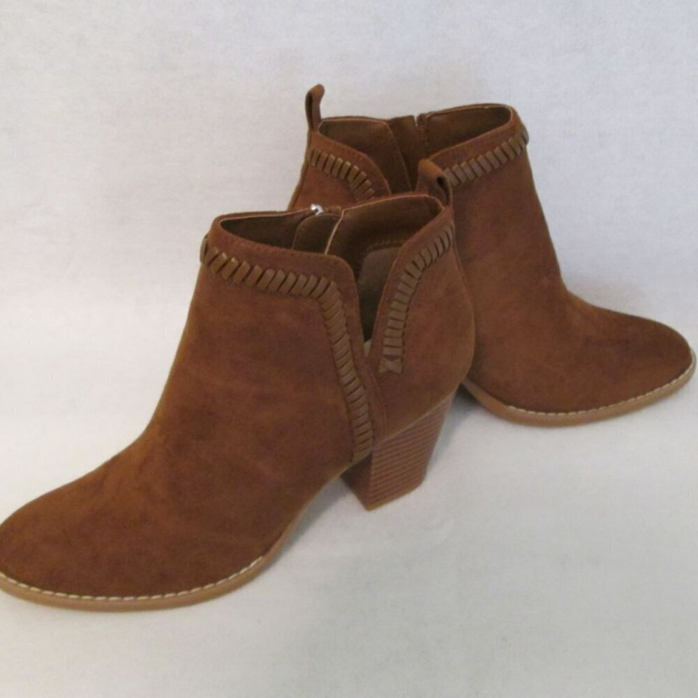 NWOT DV8 Dolce Vita Jace Brown Faux Suede Ankle Bootie -7M